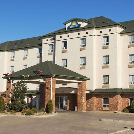Days Inn By Wyndham Саскатун Экстерьер фото