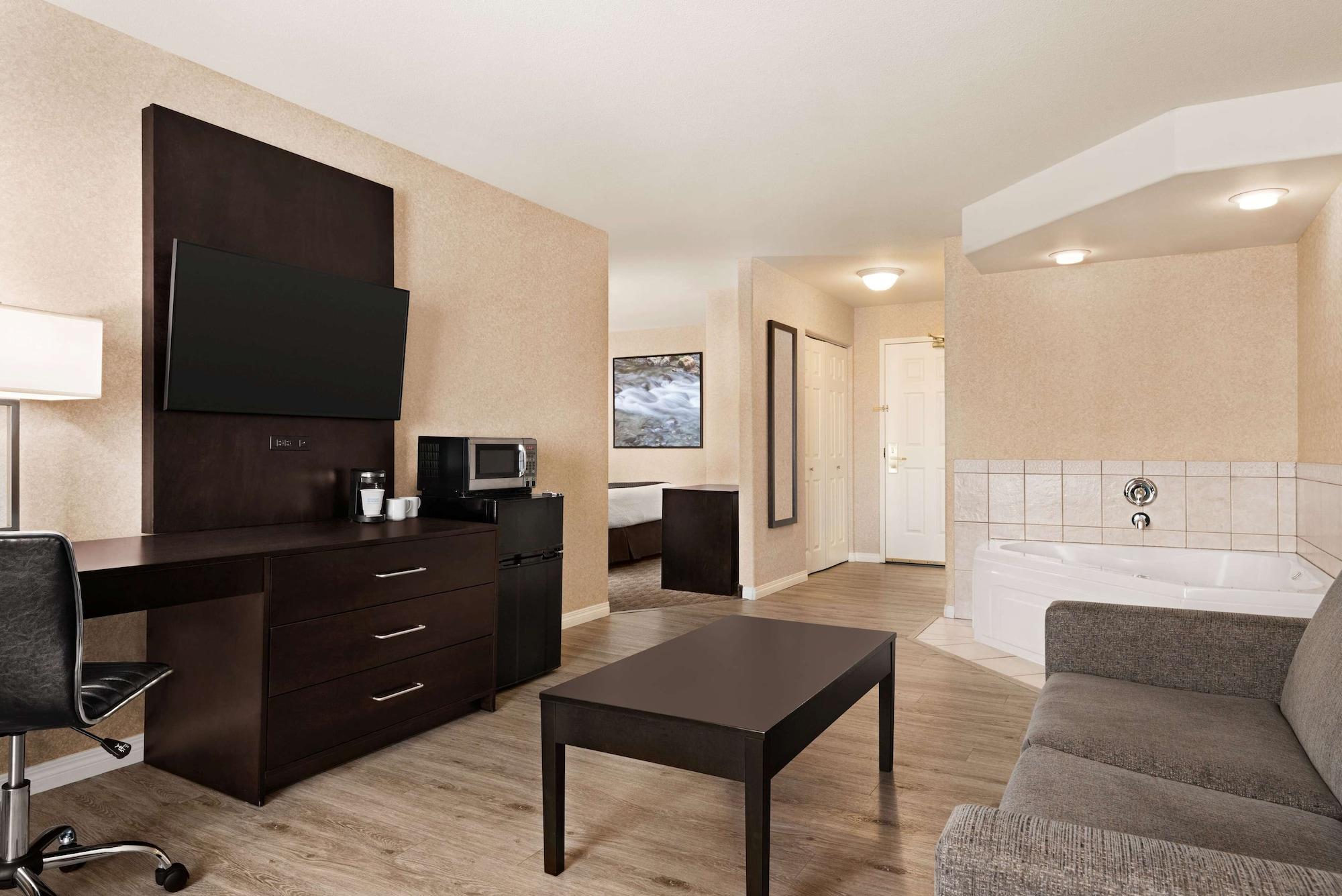 Days Inn By Wyndham Саскатун Экстерьер фото