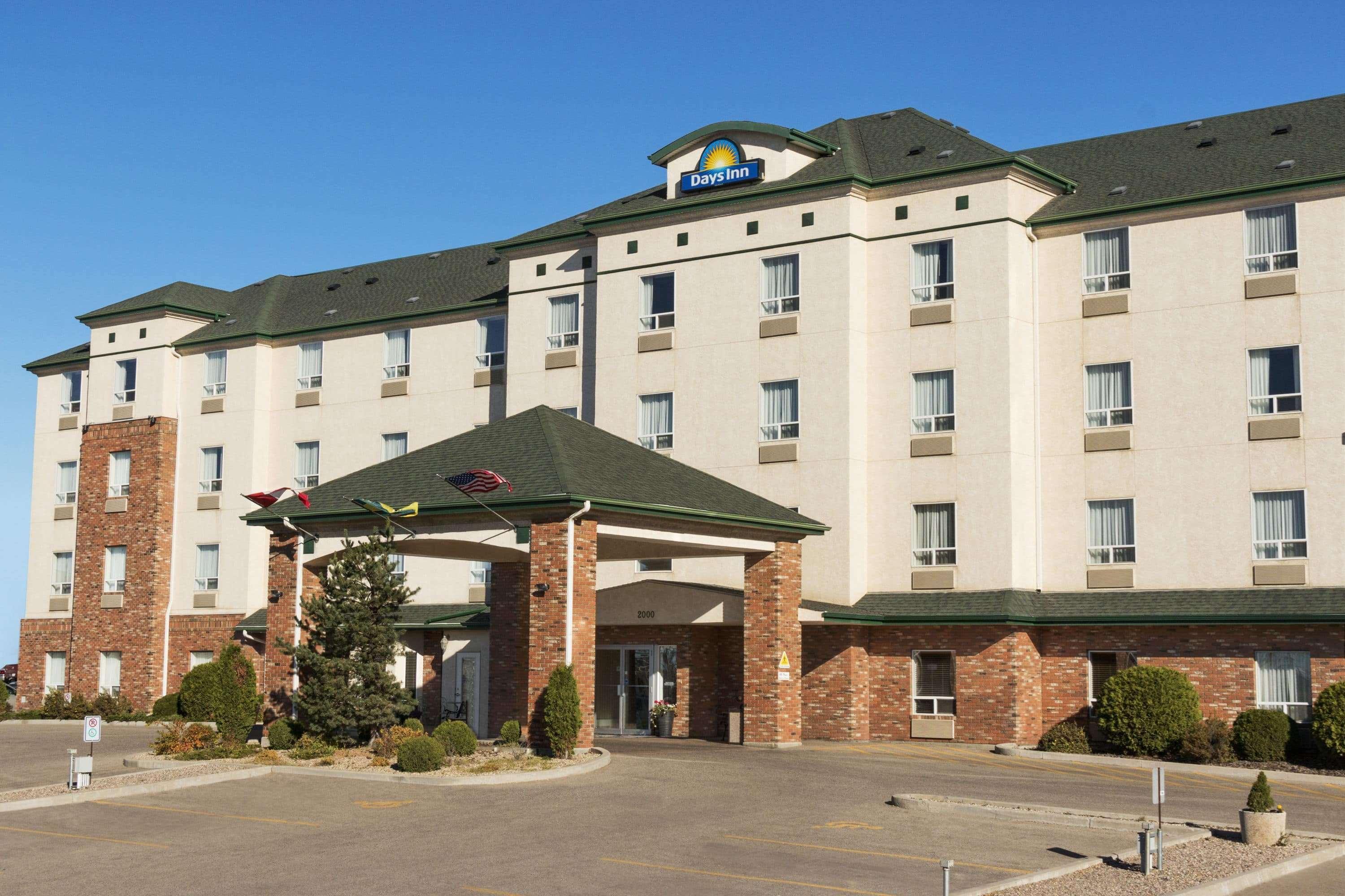 Days Inn By Wyndham Саскатун Экстерьер фото